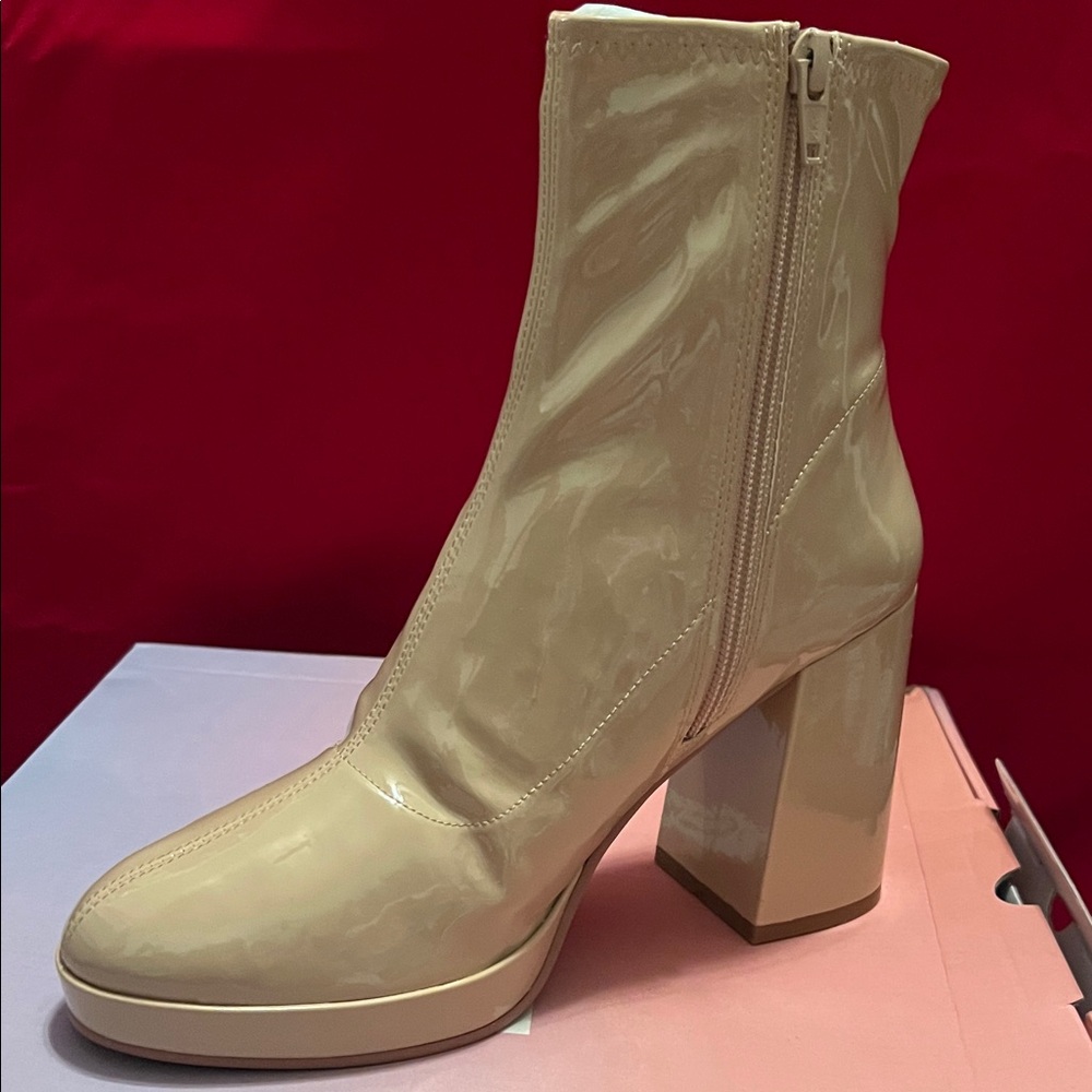 Chic Patent Leather Heeled Boots in Cream